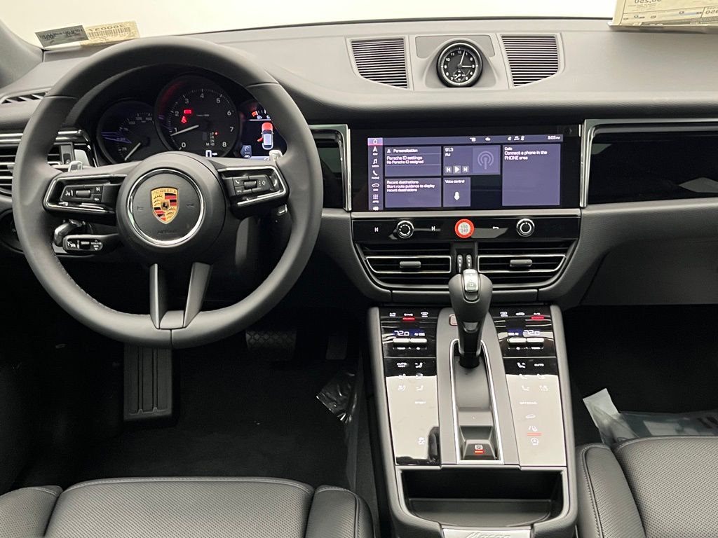 Thumbnail: 2026 Porsche Macan - 23