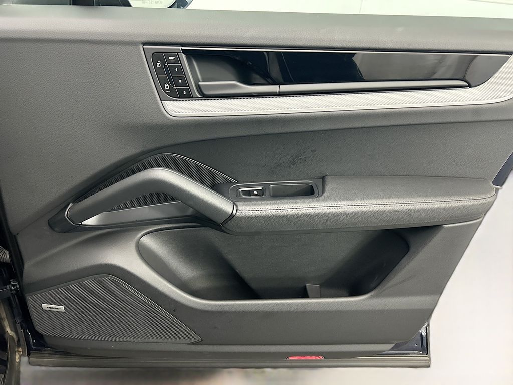 Thumbnail: 2024 Porsche  - 26