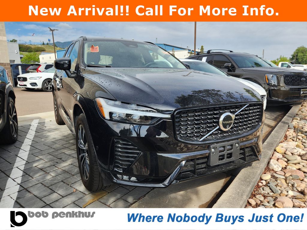 Black 2025 Volvo XC60 B5 Plus Dark Theme AWD SUV / Crossover All-Wheel Drive Automatic