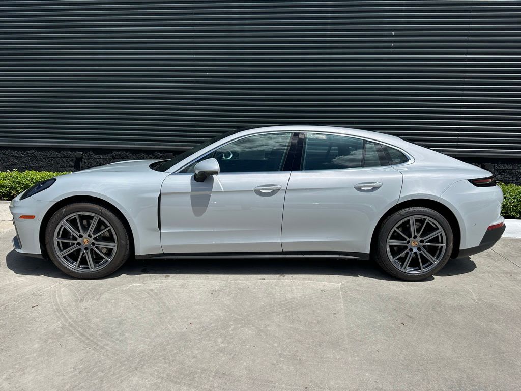 Thumbnail: 2025 Porsche Panamera - 2