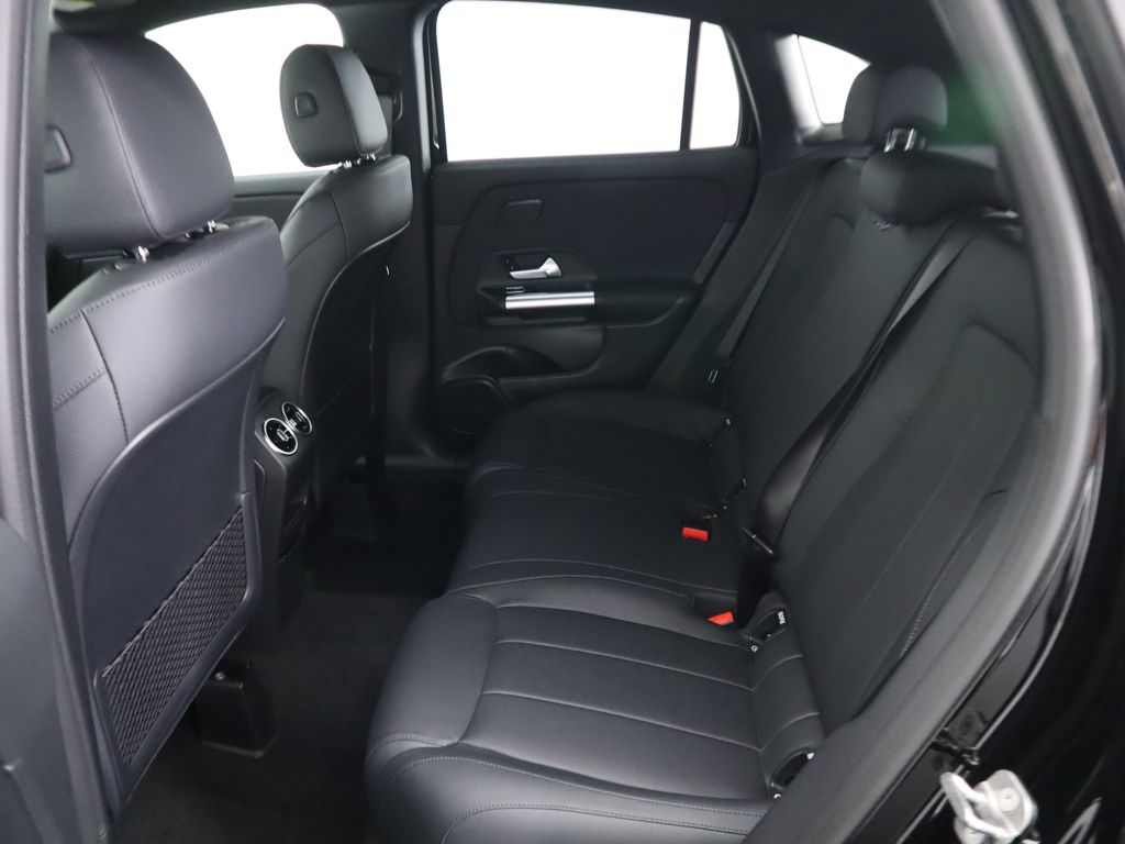 Thumbnail: 2025 Mercedes-Benz GLA - 23