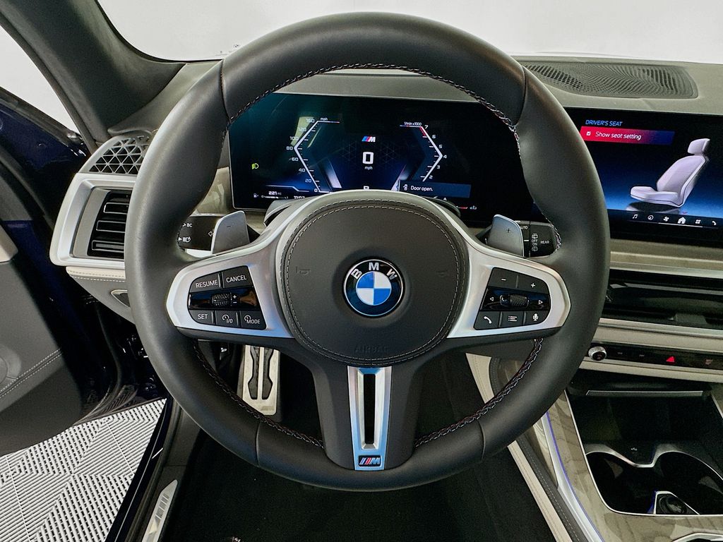 Thumbnail: 2025 BMW X7 - 11