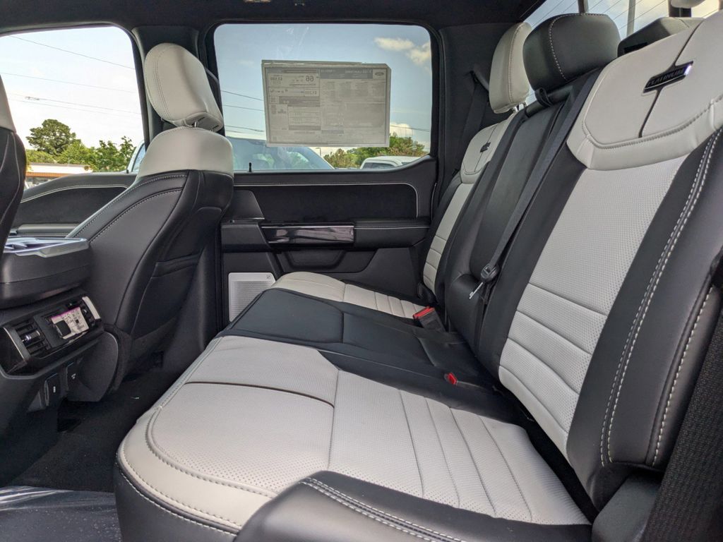 2025 Ford F-150 Lightning Platinum