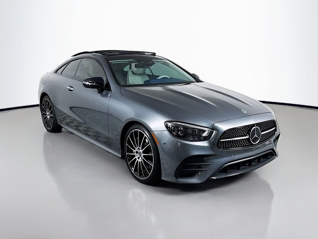 Thumbnail: 2022 Mercedes-Benz E-Class - 3