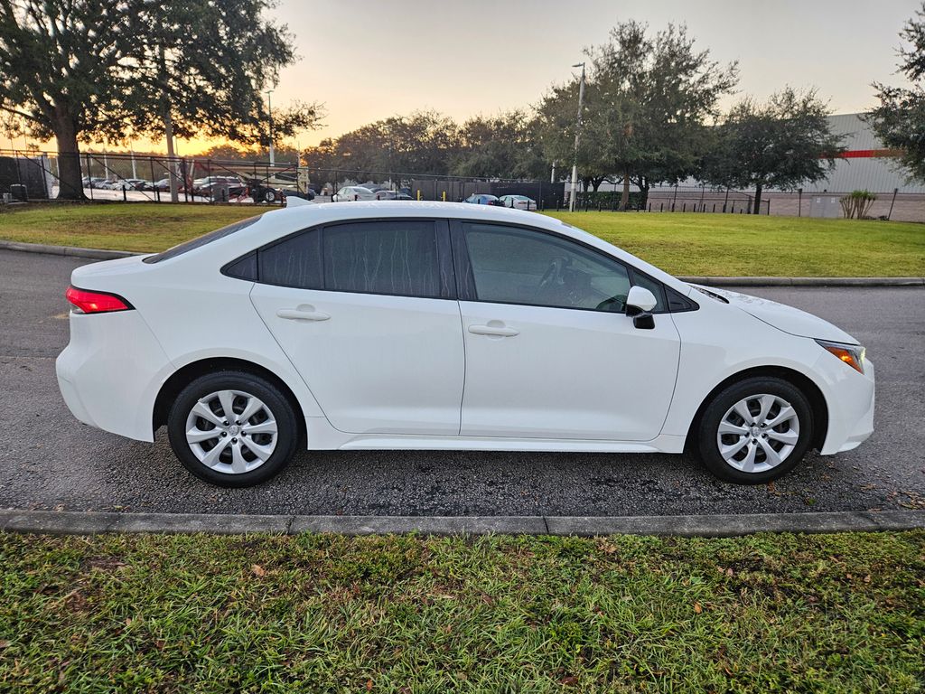 2022 Toyota Corolla LE 6