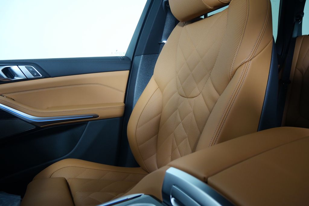 Thumbnail: 2026 BMW X5 - 23
