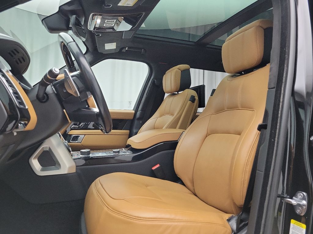 Thumbnail: 2019 Land Rover Range Rover - 12