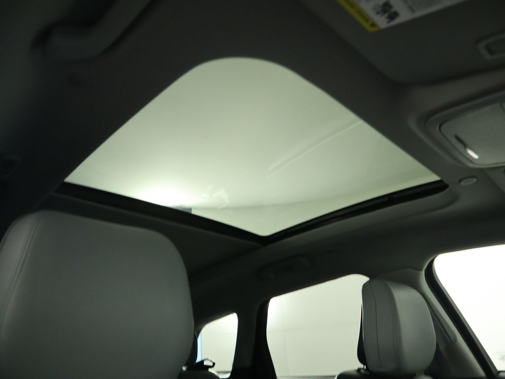 Thumbnail: 2022 Lincoln Corsair - 18