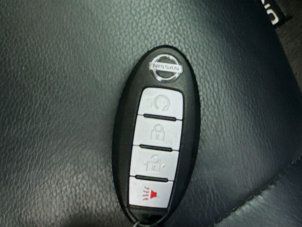 Used Car 2015 Nissan Murano  Sv For Sale Under $12,000 In Austin, Texas