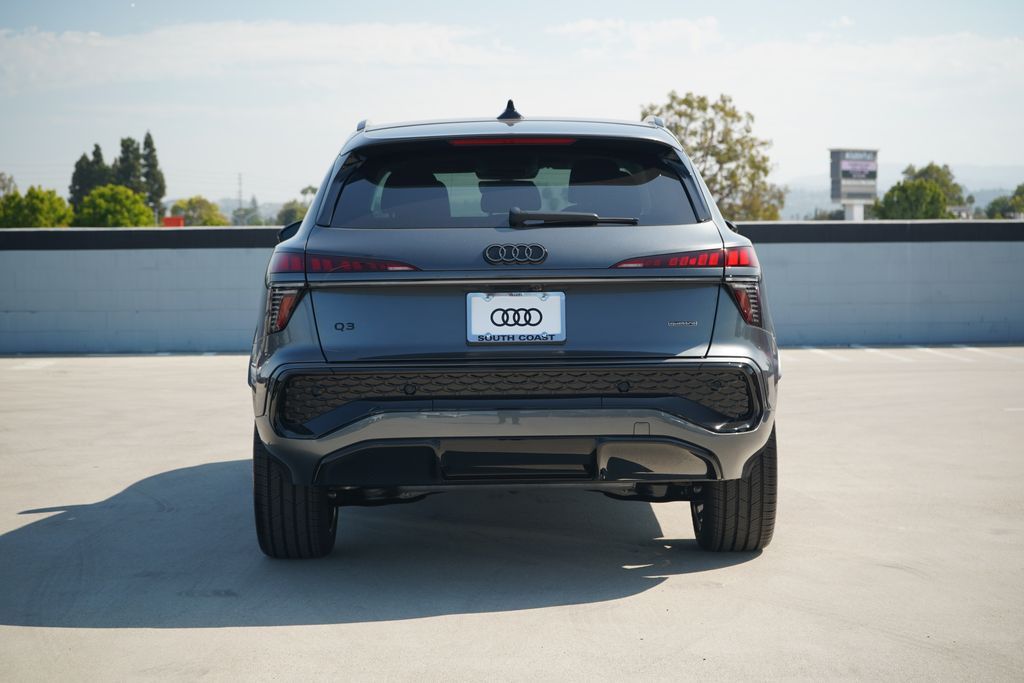 Thumbnail: 2026 Audi Q3 - 5