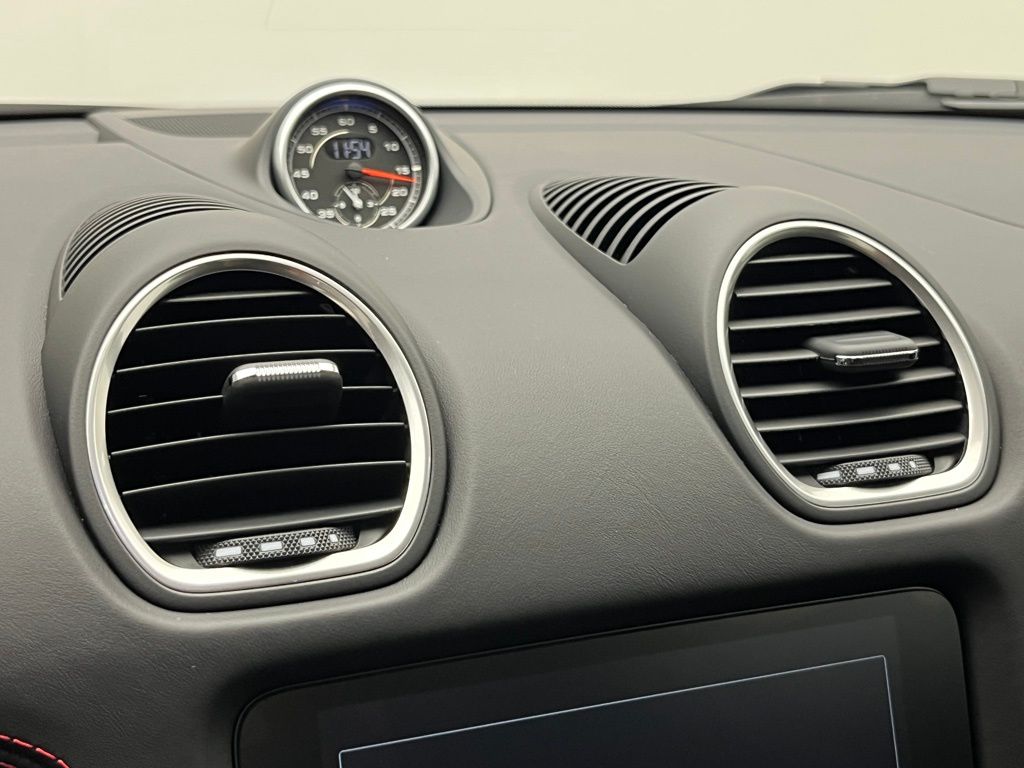 Thumbnail: 2024 Porsche 718 Cayman - 25