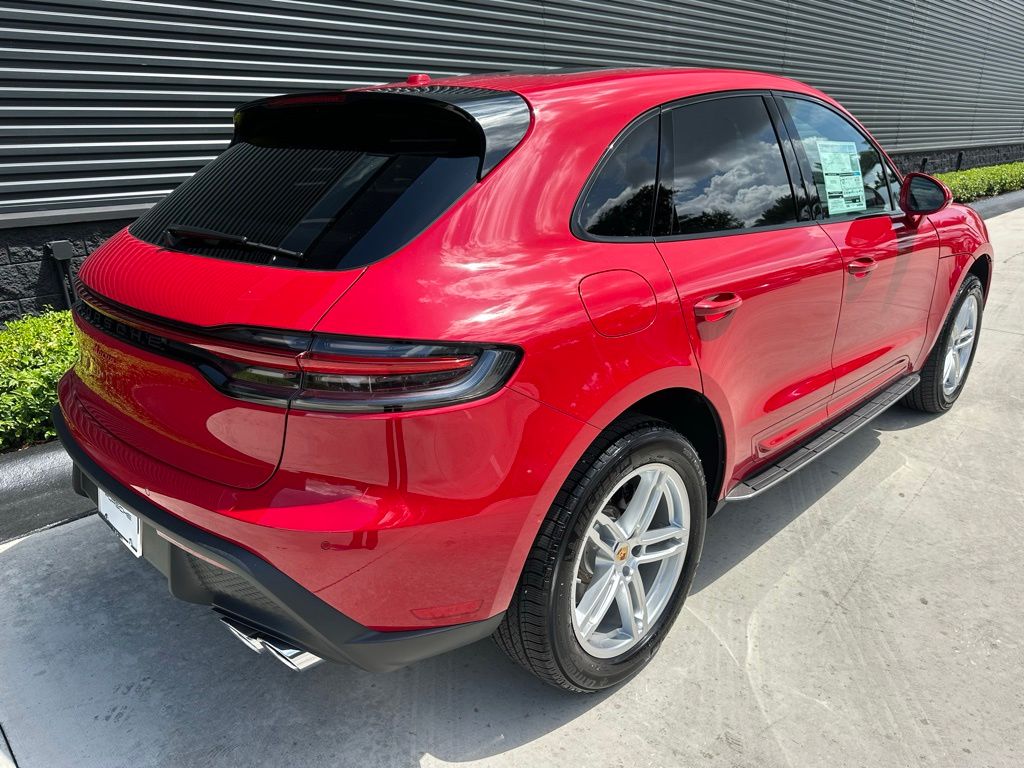 Thumbnail: 2026 Porsche Macan - 9