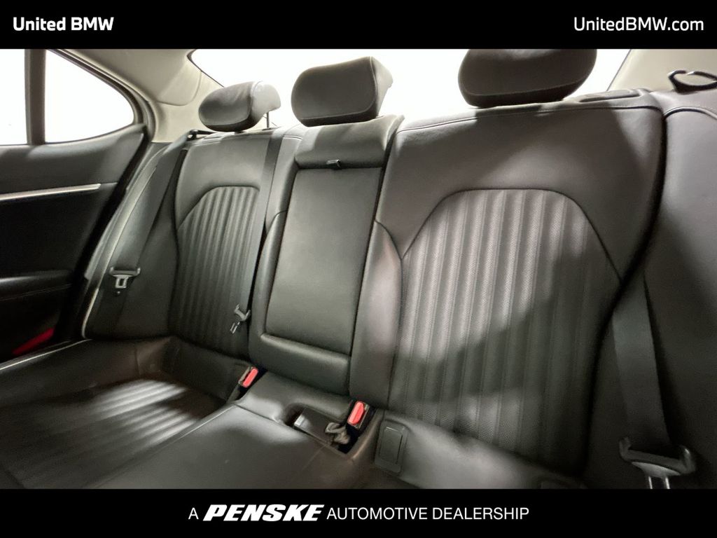 Thumbnail: 2019 Genesis G70 - 21