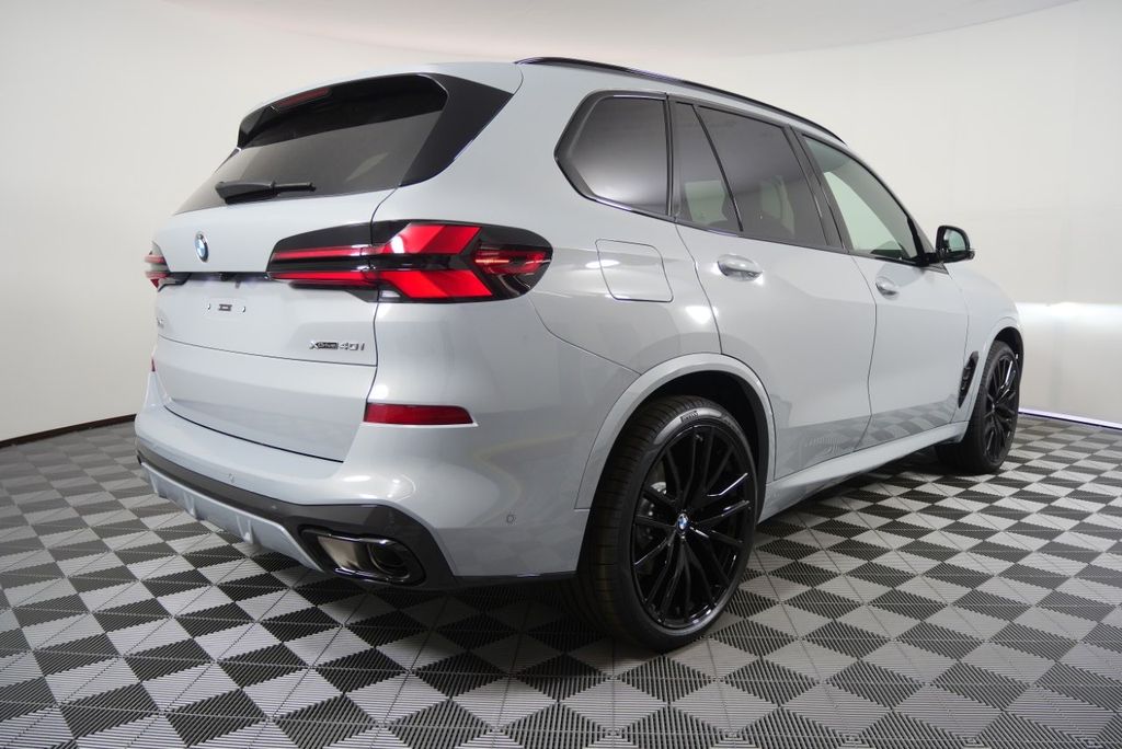 Thumbnail: 2026 BMW X5 - 5