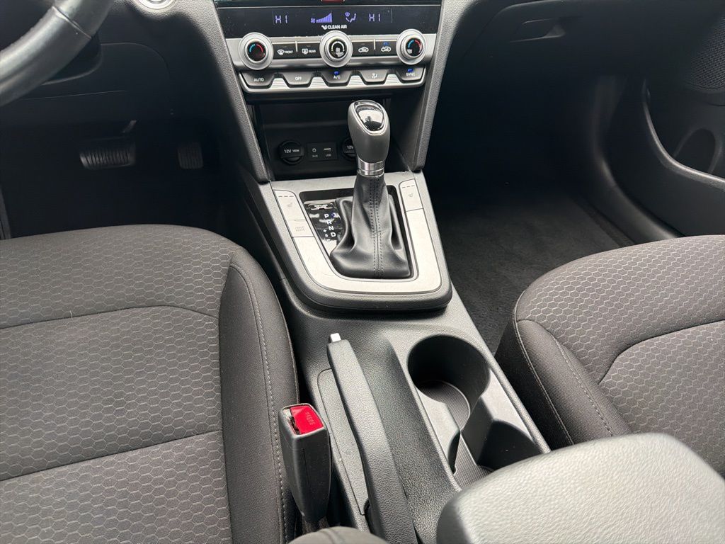 Thumbnail: 2019 Hyundai Elantra - 16