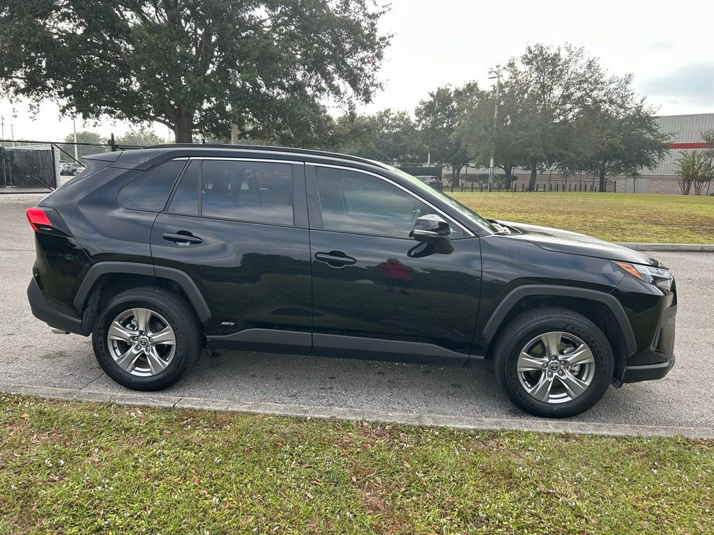 Thumbnail: 2025 Toyota RAV4 - 6