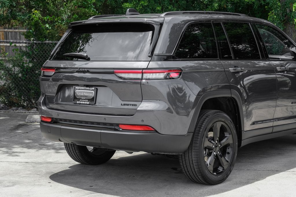 used 2023 Jeep Grand Cherokee car, priced at $31,400