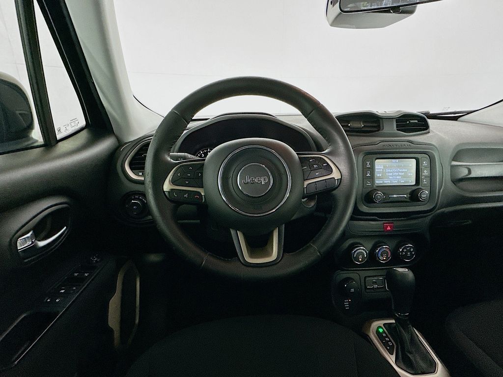 Thumbnail: 2016 Jeep Renegade - 21