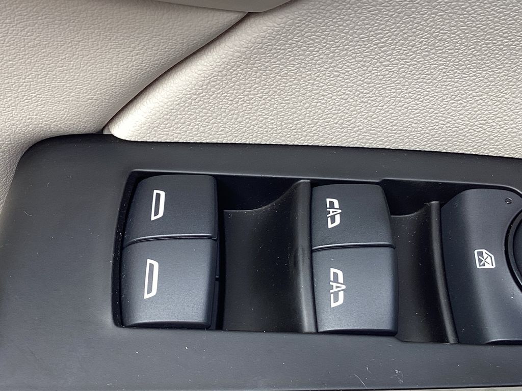 Used 2023 Buick Envision SUV