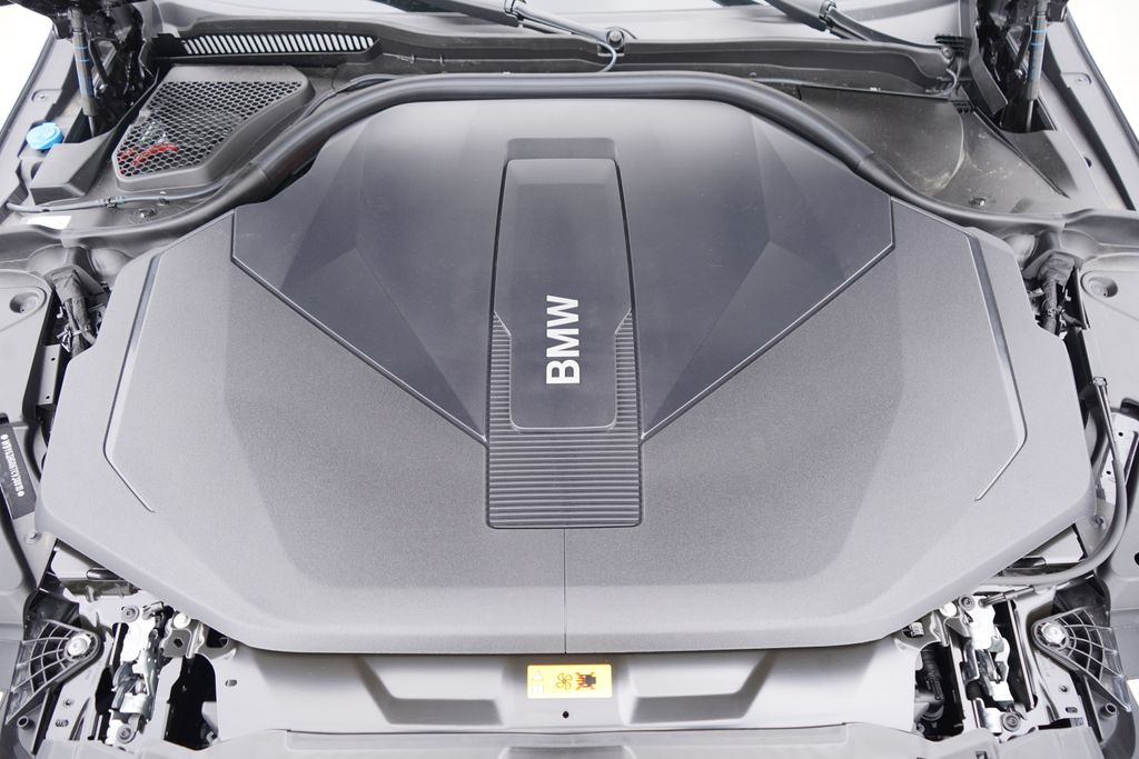 Thumbnail: 2026 BMW i5 - 22