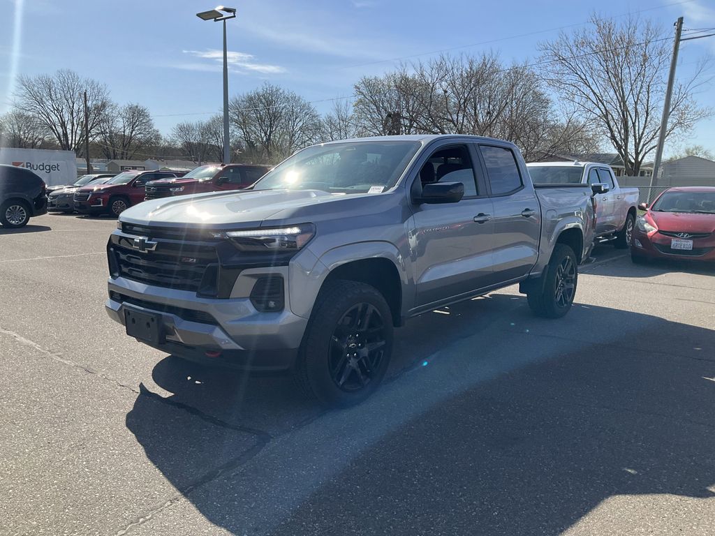 Sterling Gray Metallic 2024 Chevrolet Colorado Z71 Crew Cab 4WD Pickup Truck Four-Wheel Drive 8-Speed Automatic