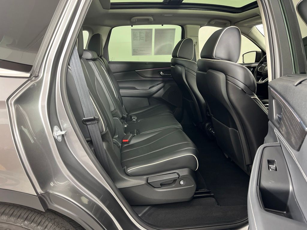 Thumbnail: 2023 Acura MDX - 9