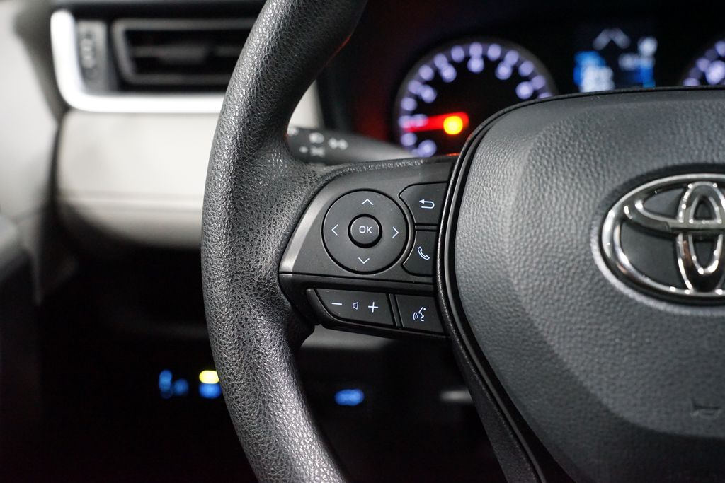 Thumbnail: 2022 Toyota RAV4 - 14