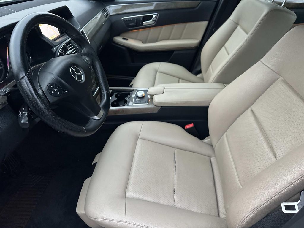 Thumbnail: 2010 Mercedes-Benz E-Class - 23