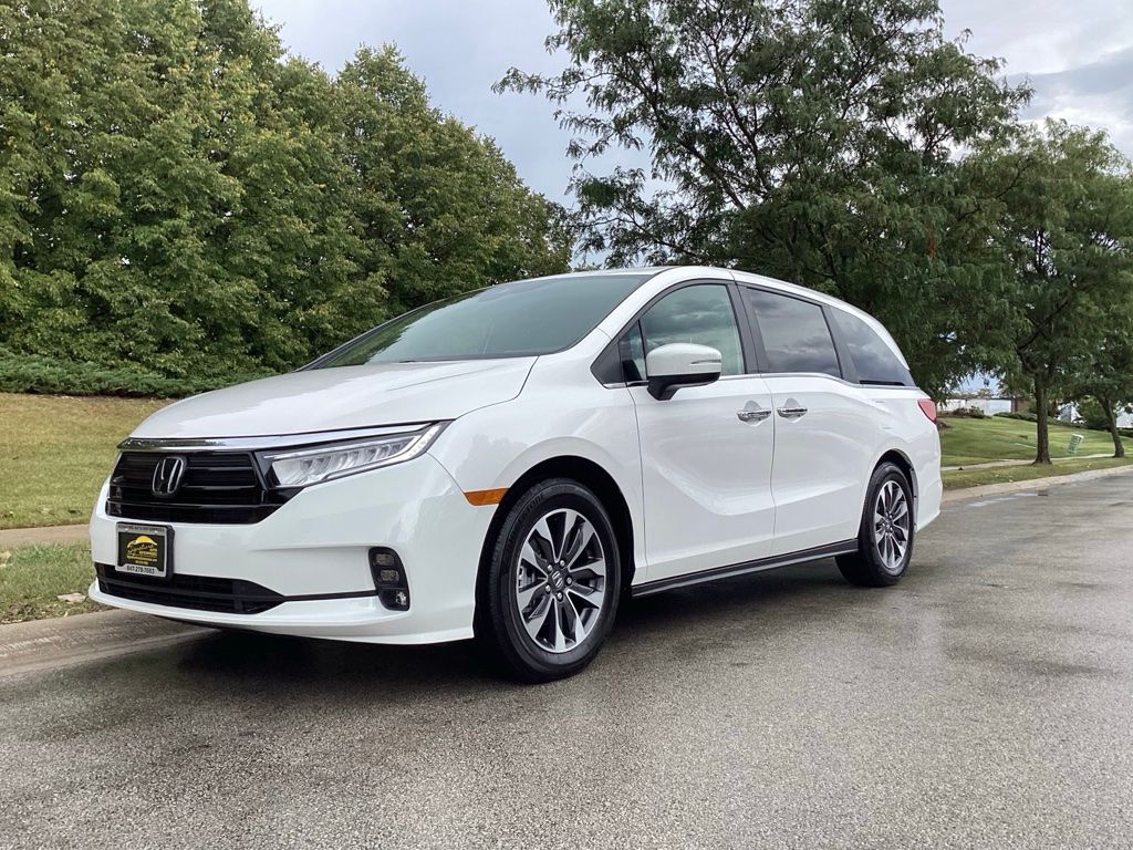 Platinum White Pearl 2024 Honda Odyssey Minivan Front-Wheel Drive Automatic