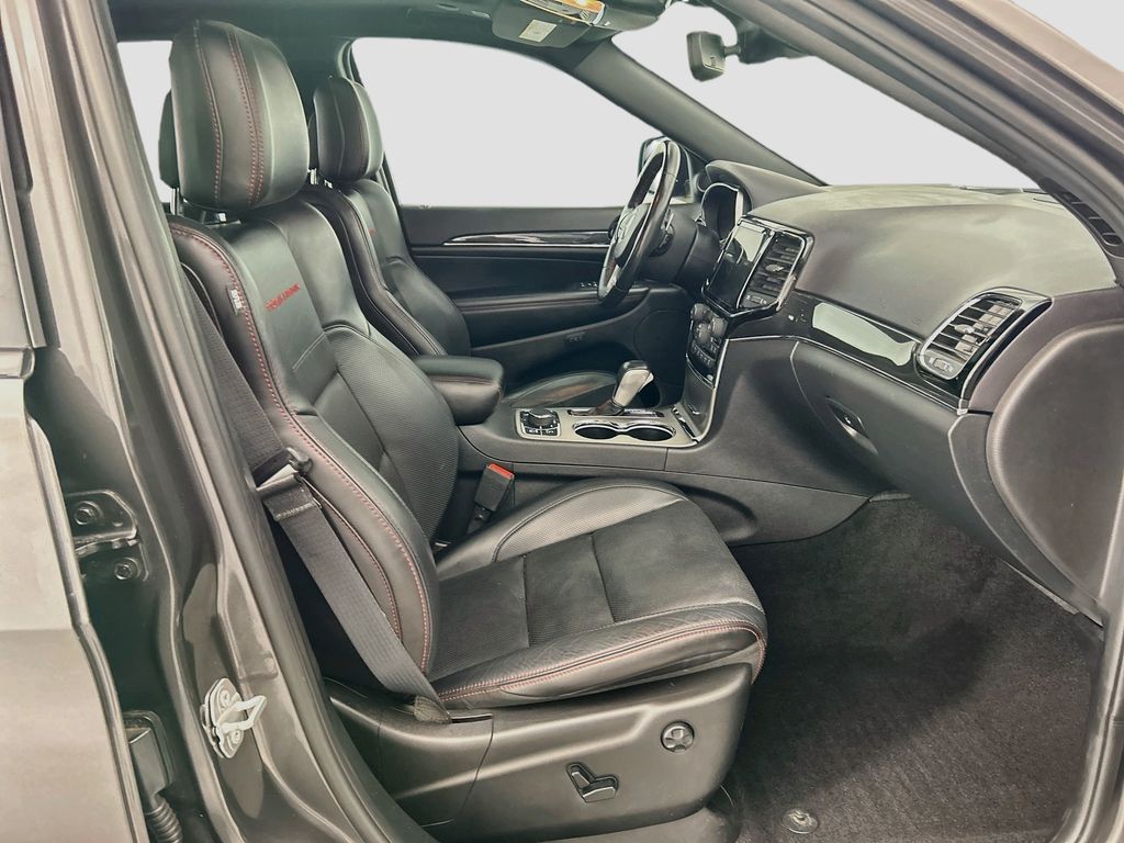 Thumbnail: 2021 Jeep Grand Cherokee - 19