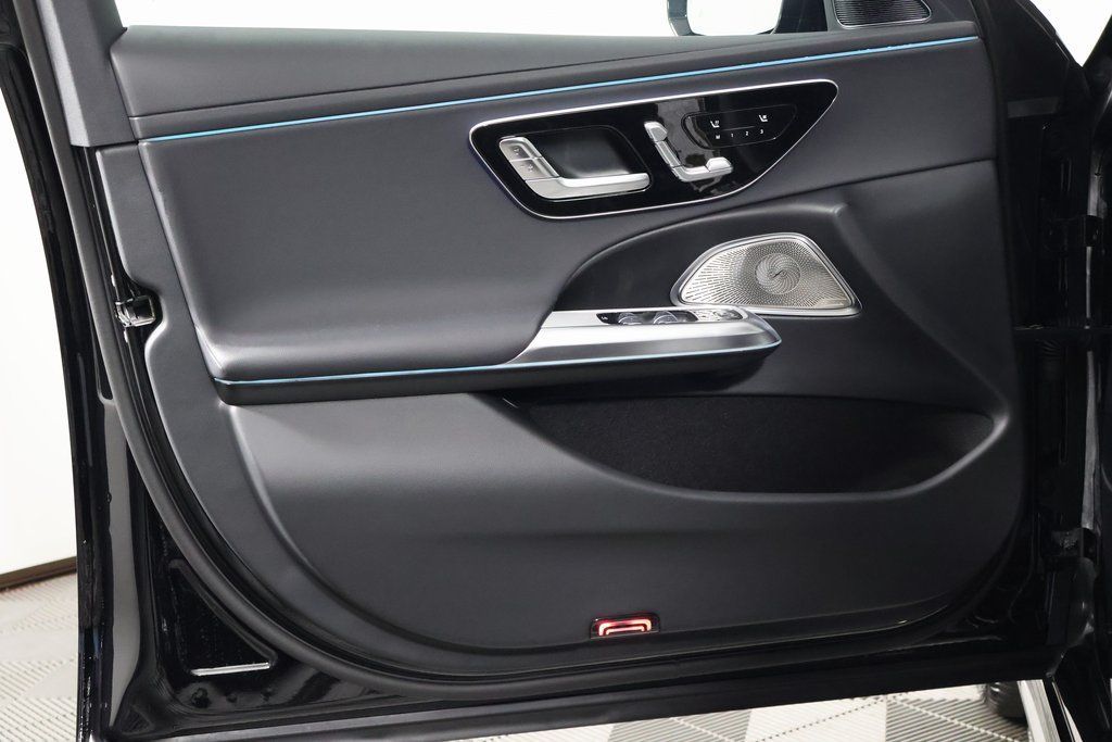 Thumbnail: 2026 Mercedes-Benz E-Class - 7
