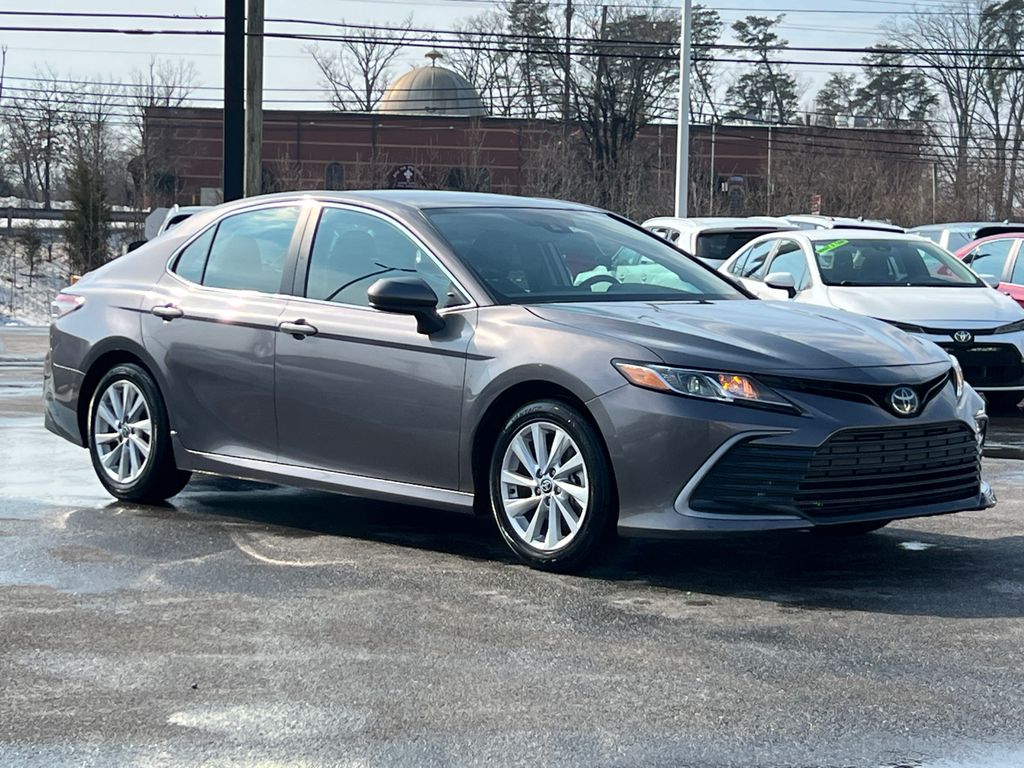 2024 Toyota Camry LE FWD