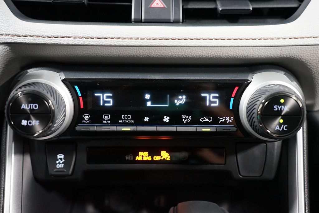 Thumbnail: 2025 Toyota RAV4 - 20