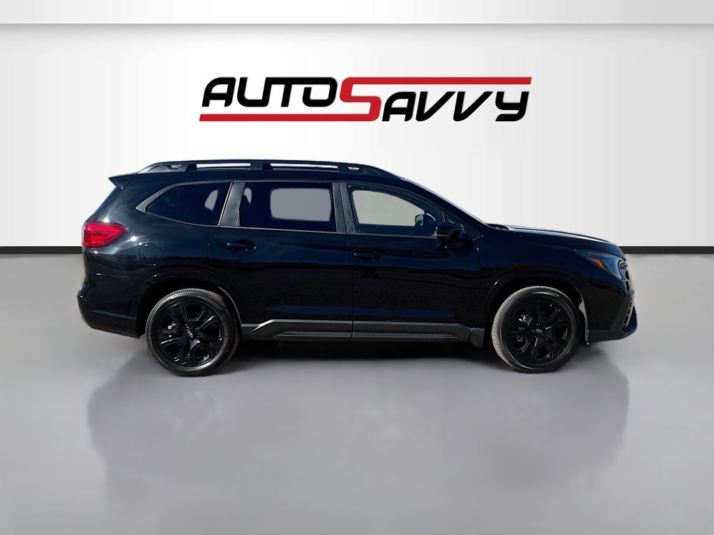 Used 2025 Black Subaru Onyx Edition Touring image 8