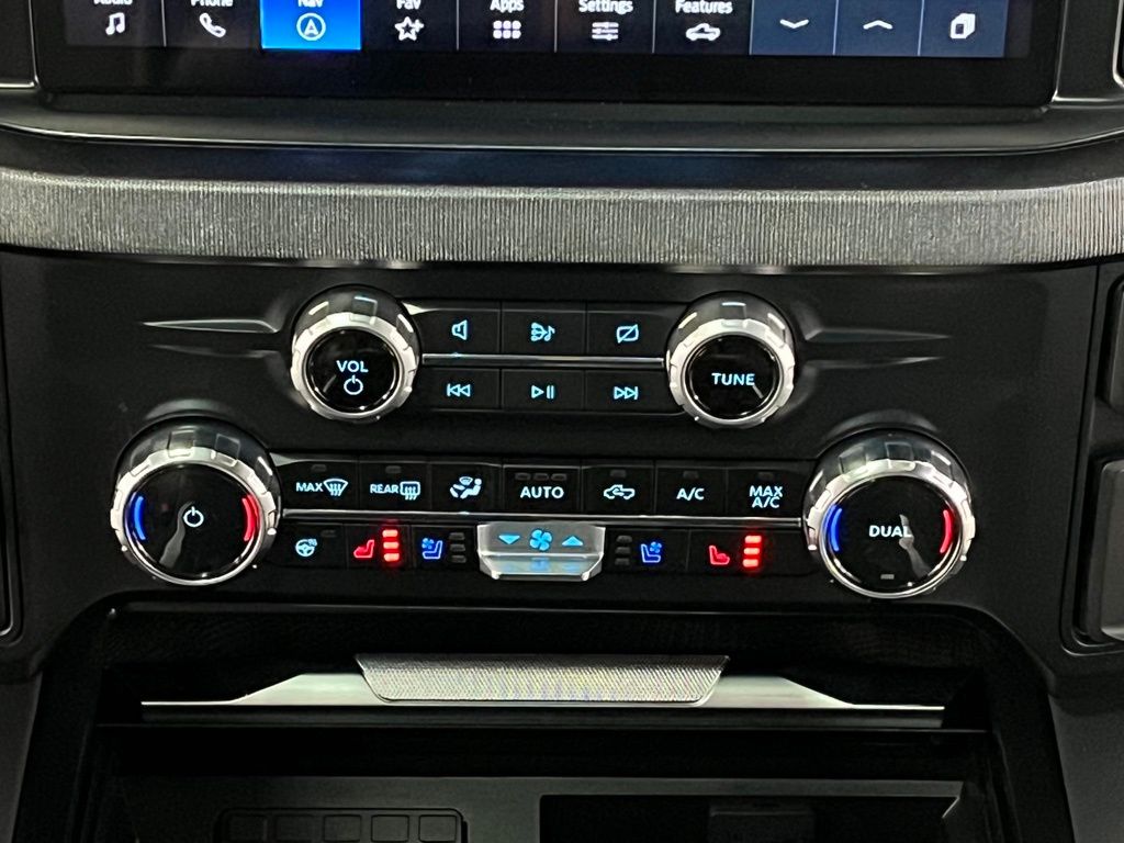 2023 Ford F-450SD Platinum