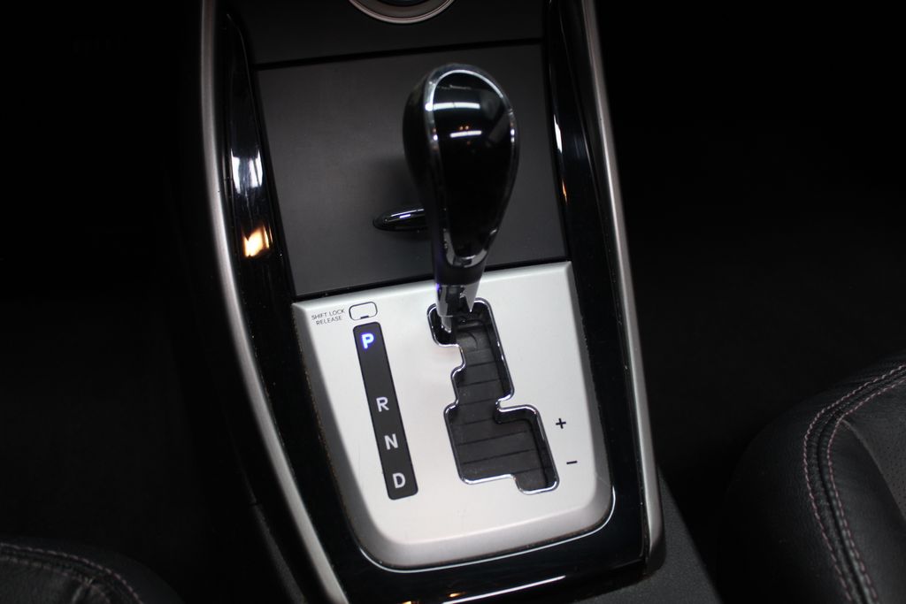 Thumbnail: 2012 Hyundai Elantra - 14