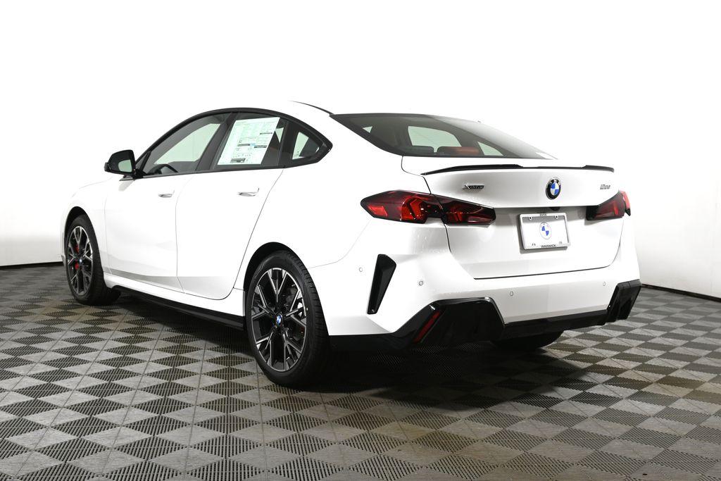 Thumbnail: 2026 BMW 2 Series - 5