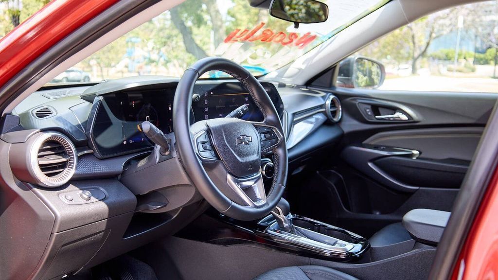 Used 2024 Chevrolet Trax ACTIV 4D Sport Utility