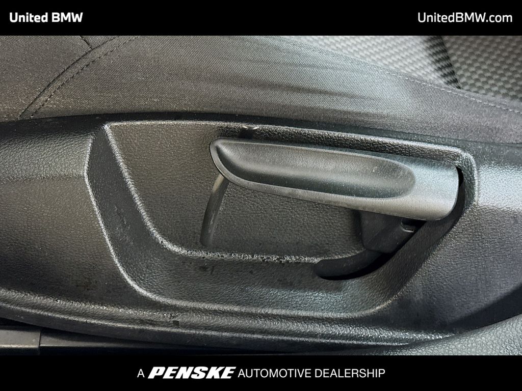 Thumbnail: 2014 Volkswagen Jetta - 4