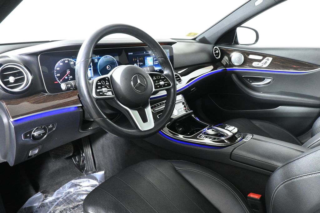 Thumbnail: 2020 Mercedes-Benz E-Class - 15