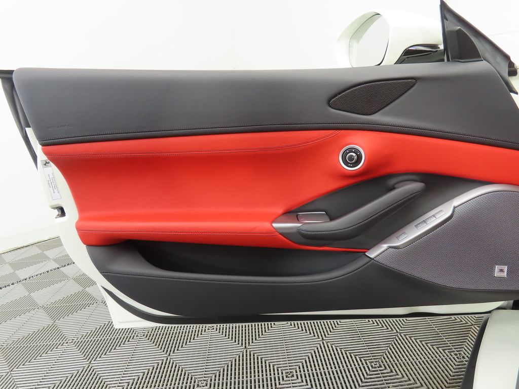 Thumbnail: 2019 Ferrari Portofino - 31