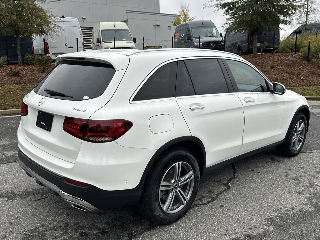 2021 Mercedes-Benz GLC GLC 300 8