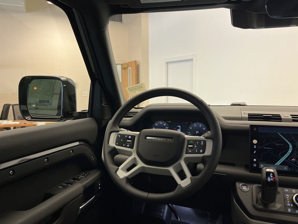 Thumbnail: 2025 Land Rover Defender - 24