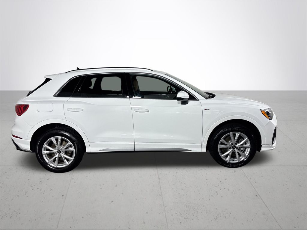 2022 Audi Q3 Premium