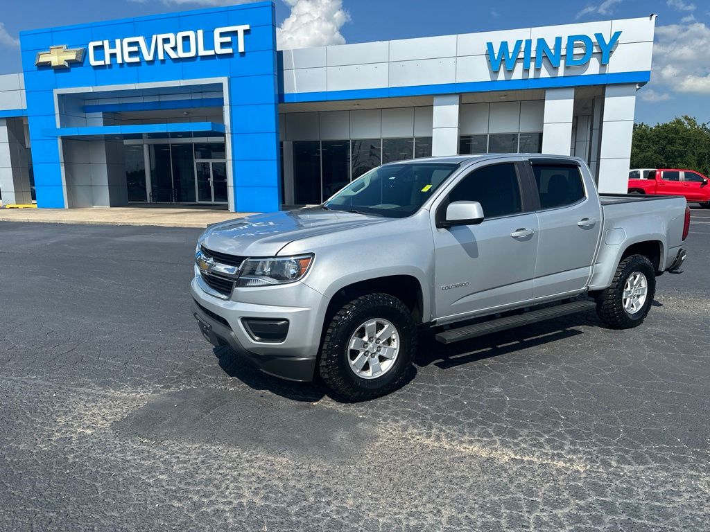 Silver Ice Metallic 2018 Chevrolet Colorado Pickup Truck 4X2 6-Speed Automatic