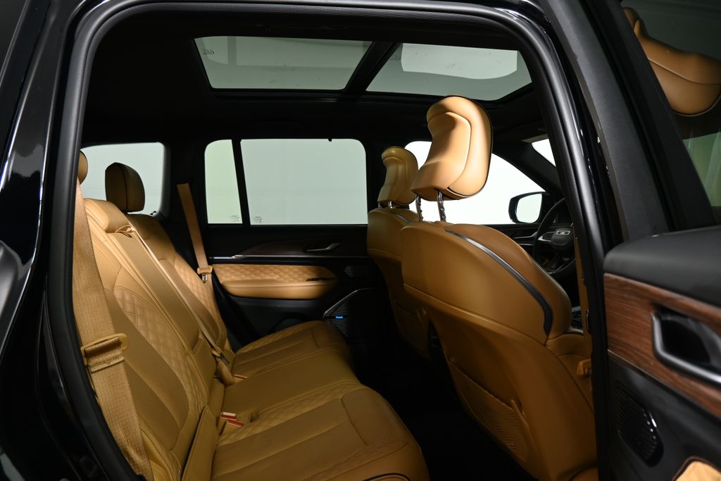 Thumbnail: 2023 Jeep Grand Cherokee - 25