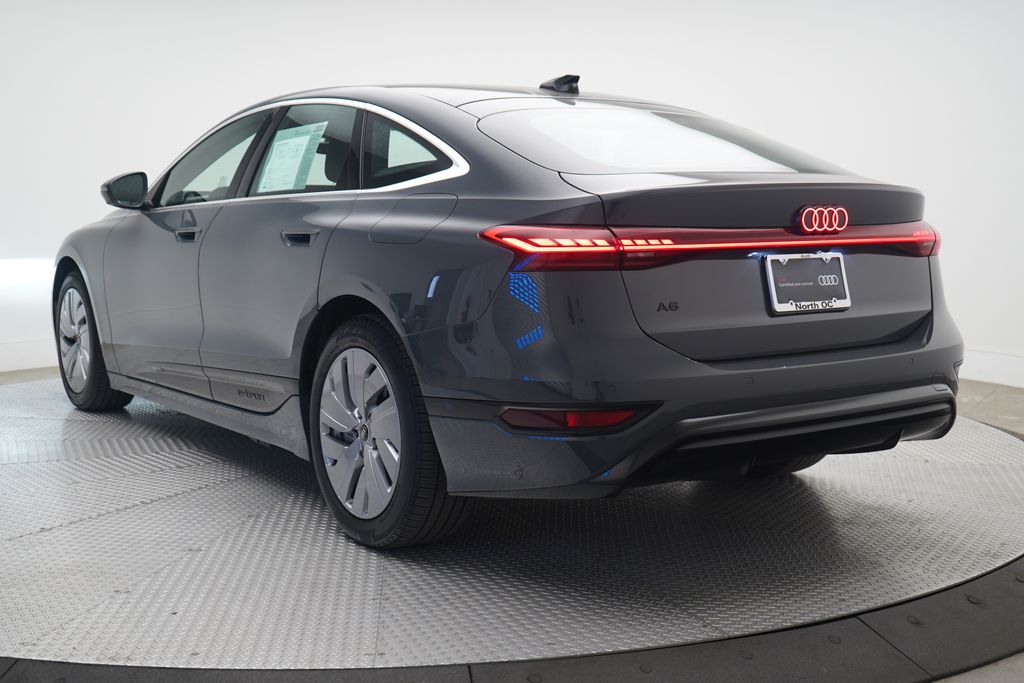 Thumbnail: 2025 Audi e-tron - 3