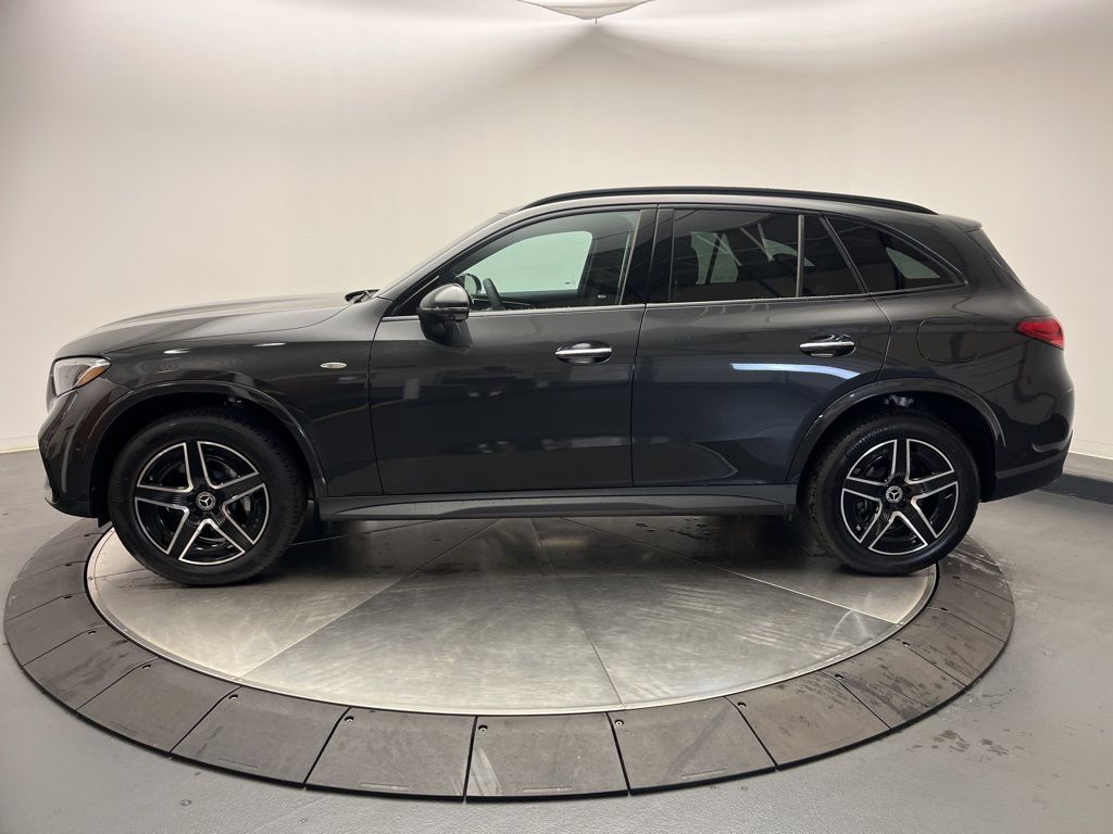 Thumbnail: 2025 Mercedes-Benz GLC - 4
