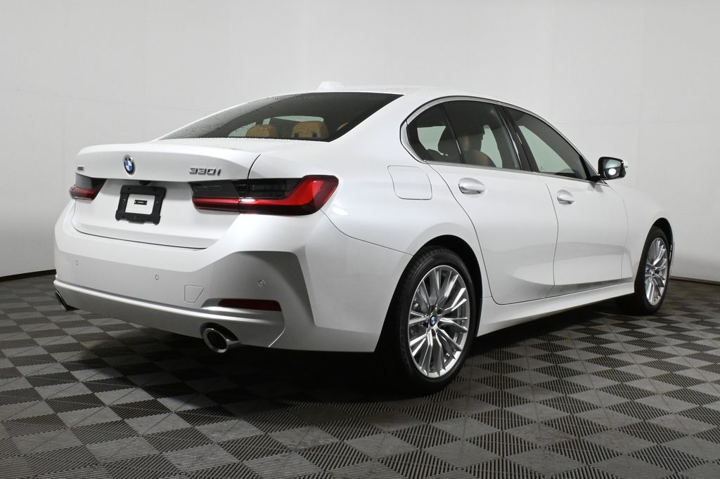 2024 BMW 3 Series 330i xDrive 7