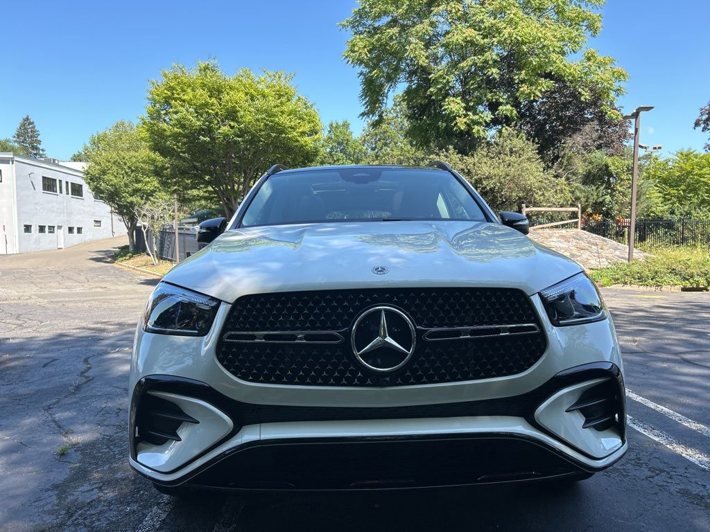 Thumbnail: 2026 Mercedes-Benz GLE - 6